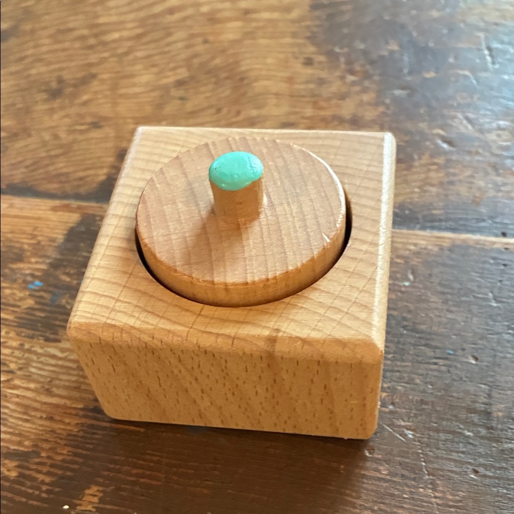 Lovevery Knobbed Cylinder Puzzle
